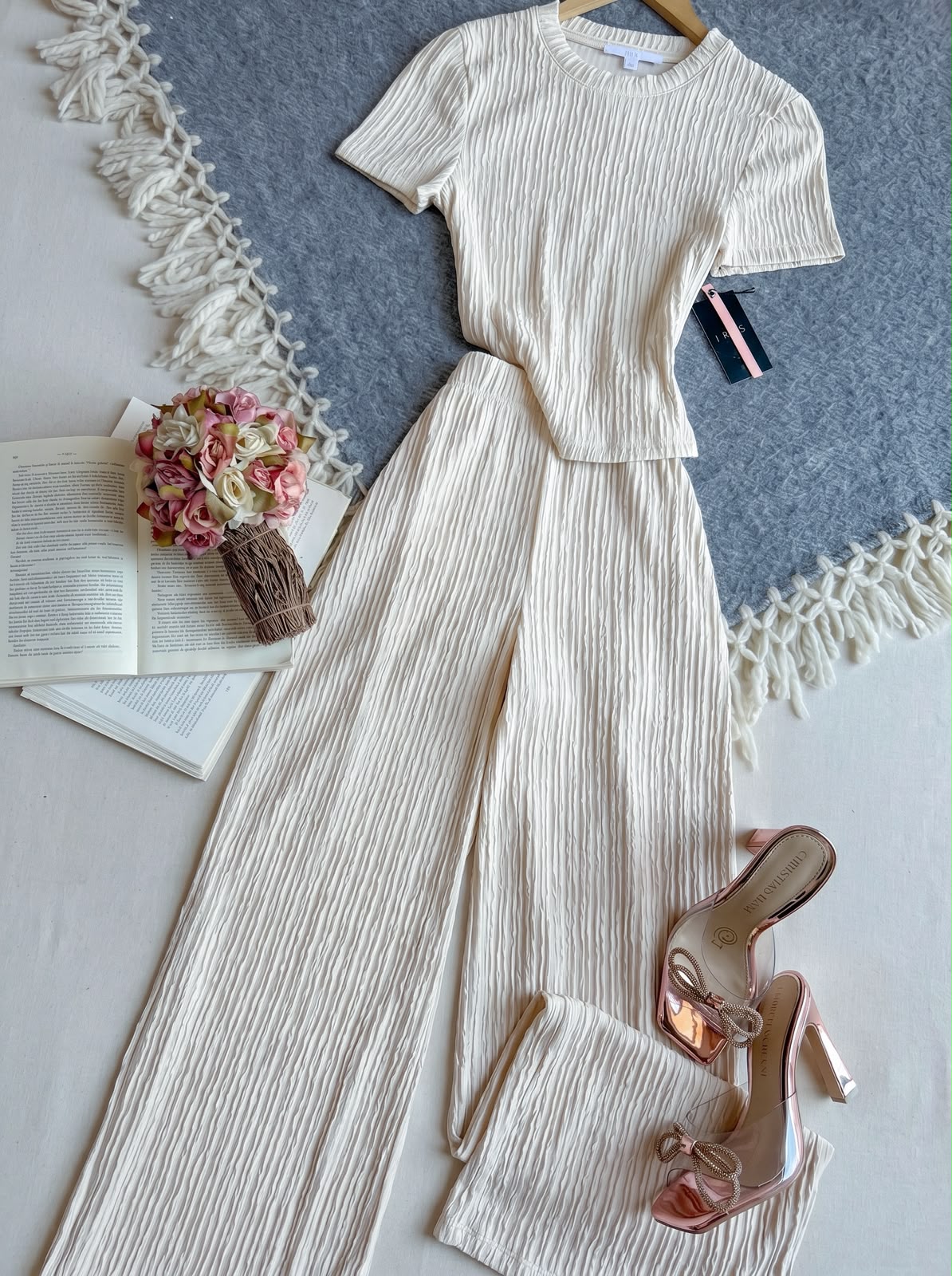 Conjunto Pantalon Beige Iris Largo Manga Corta Tela Corrugada 