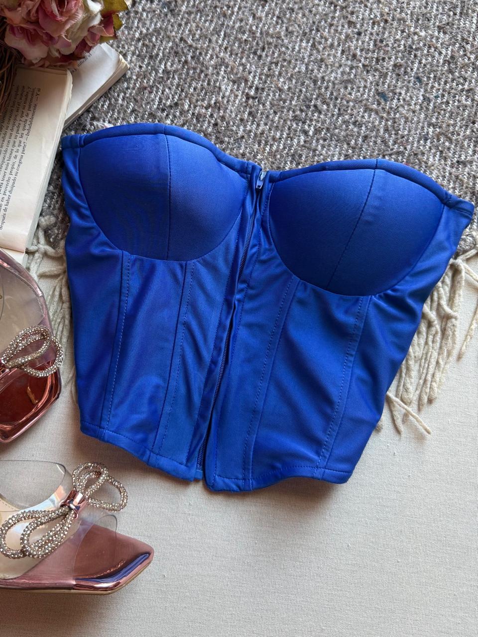 Crop Top Azul de la marca Importación Premium talla Corto con manga Manga Corta