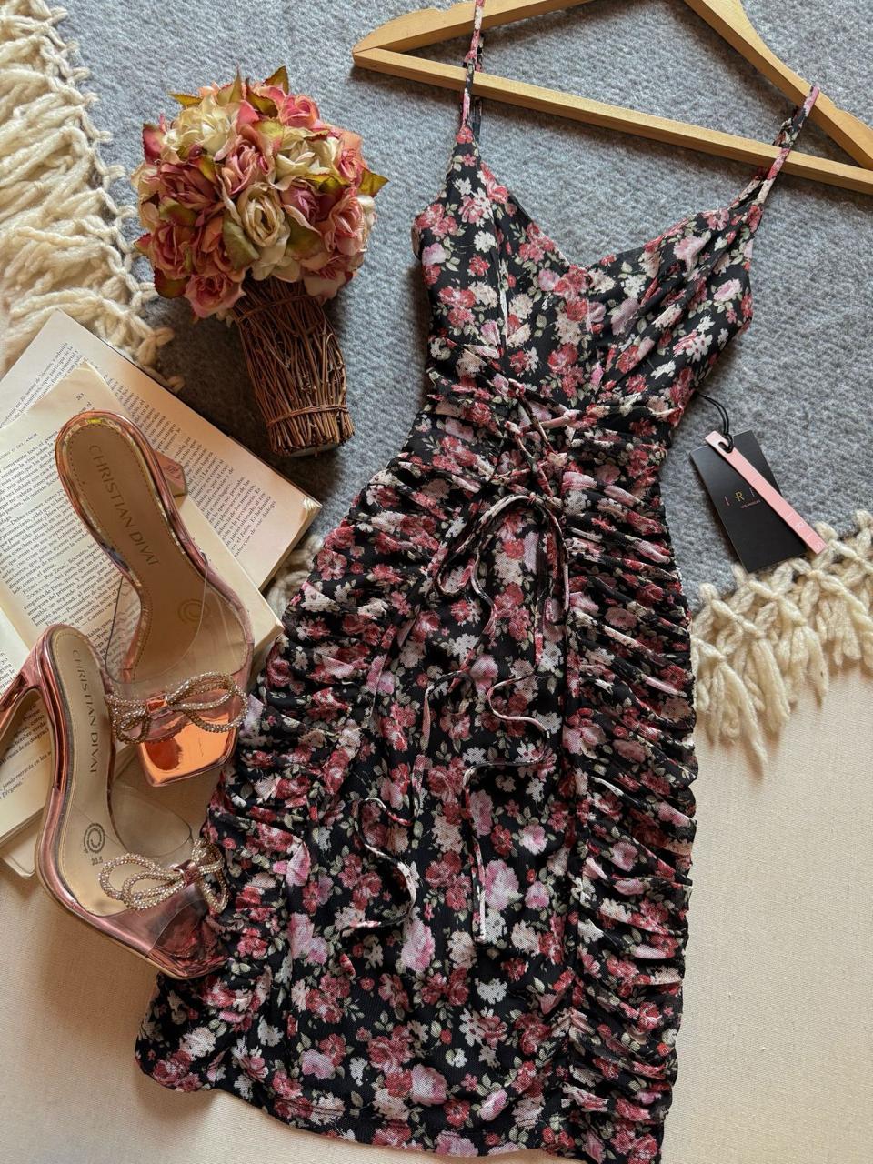 Vestido Negro Iris Corto Tirantes Con Florecitas
