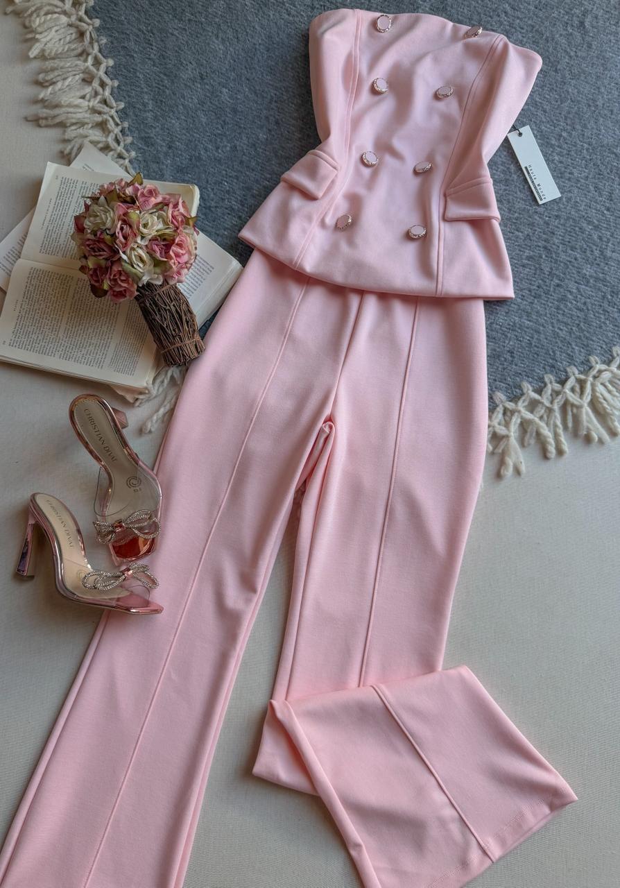 Conjunto Pantalon Rosa Haute Monde Largo Straple Chaleco Con Botones Simulados