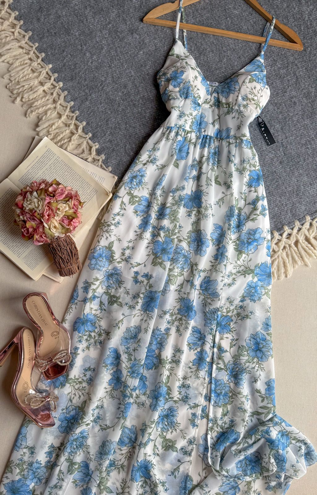 Vestido Blanco 3RD + MALT Largo Tirantes Con Flores Azules
