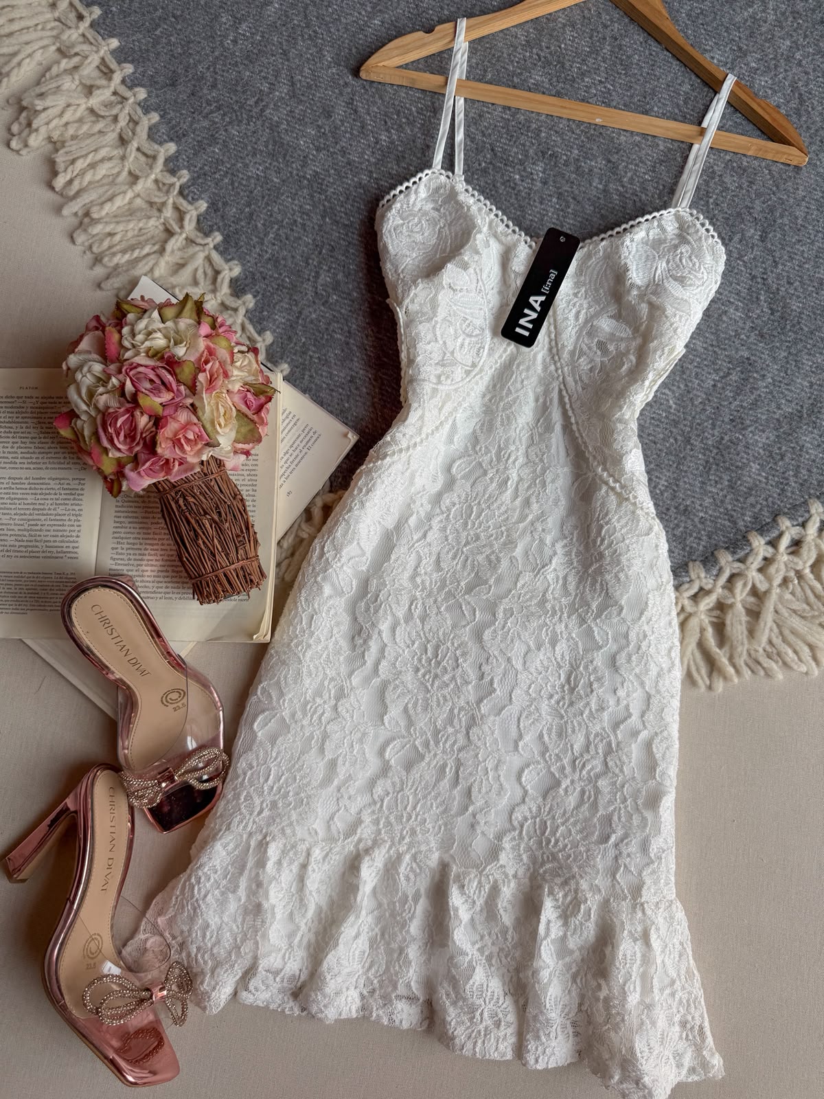 Vestido Blanco INA Corto Tirantes Encajito Suave