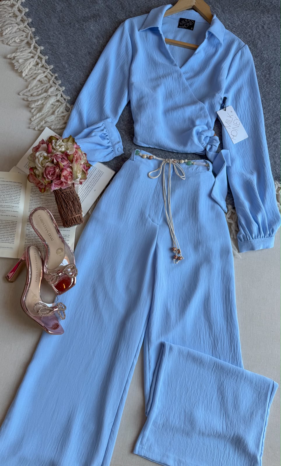 Conjunto Pantalon Azul Milk And Honey Manga Larga Con Cinto De Conchitas