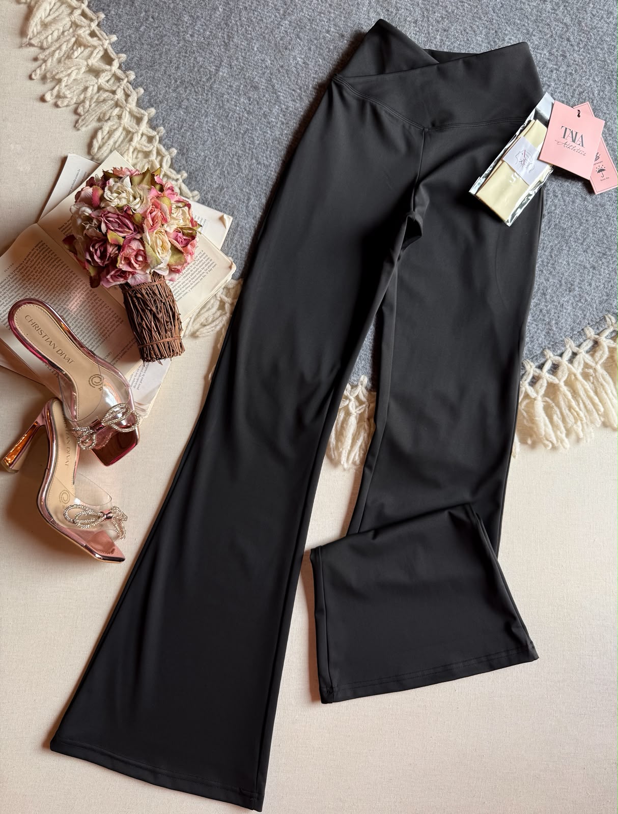 Pantalon Deportivo Negro Tala Largo Acampanado 