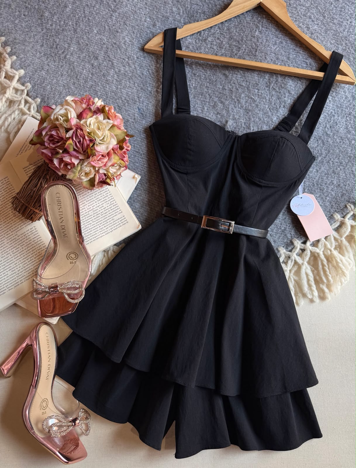 Romper Negro Blashe Corto Tirantes Con Cinto Y Doble Capa