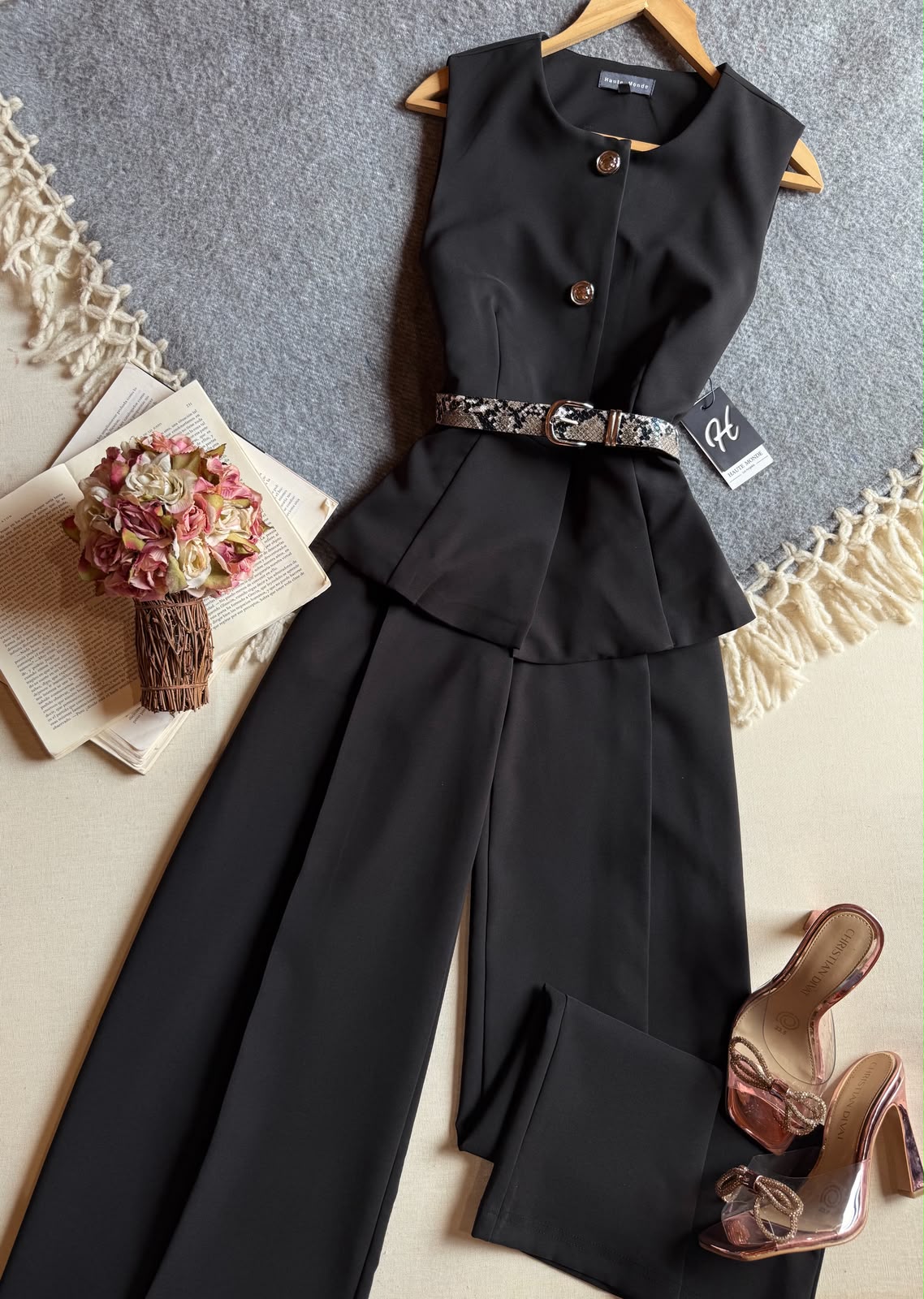 Conjunto Pantalon Negro Haute Monde Largo Sin Manga El Blazer Cinto Animal Print