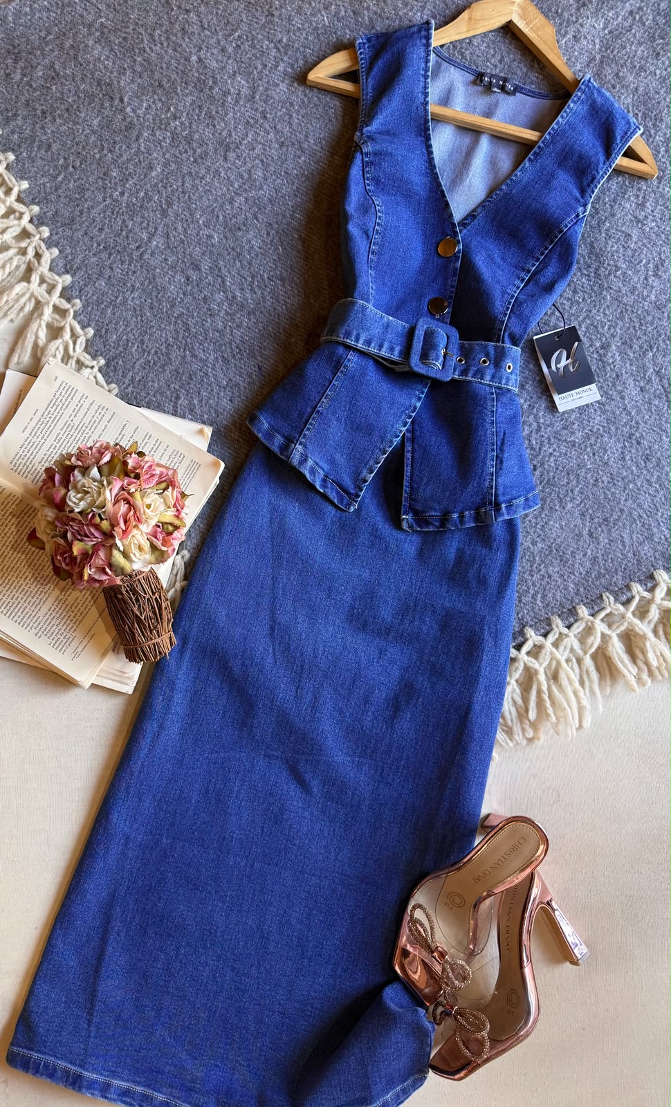 Vestido Azul Haute Monde Midi Sin Manga Demin Tono Fuerte Con Cinto Escote V