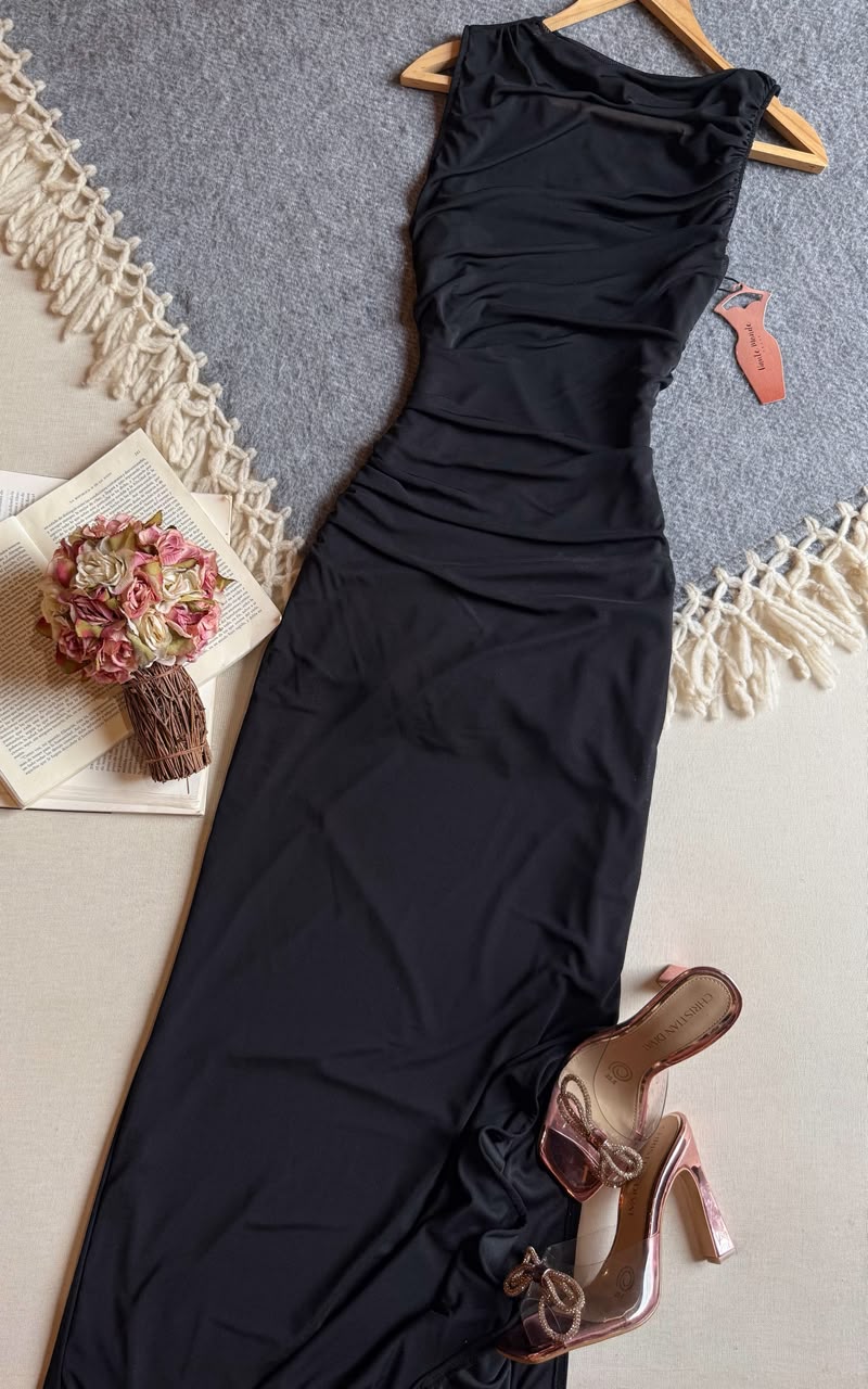 Vestido Negro Haute Monde Largo Sin Manga Tela De Mallita