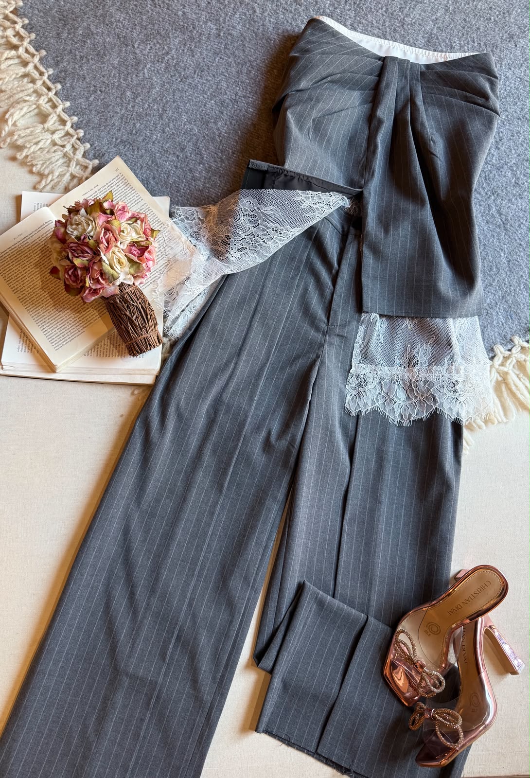 Conjunto Pantalon Gris Athina Largo Straple Con Forro Blanco 