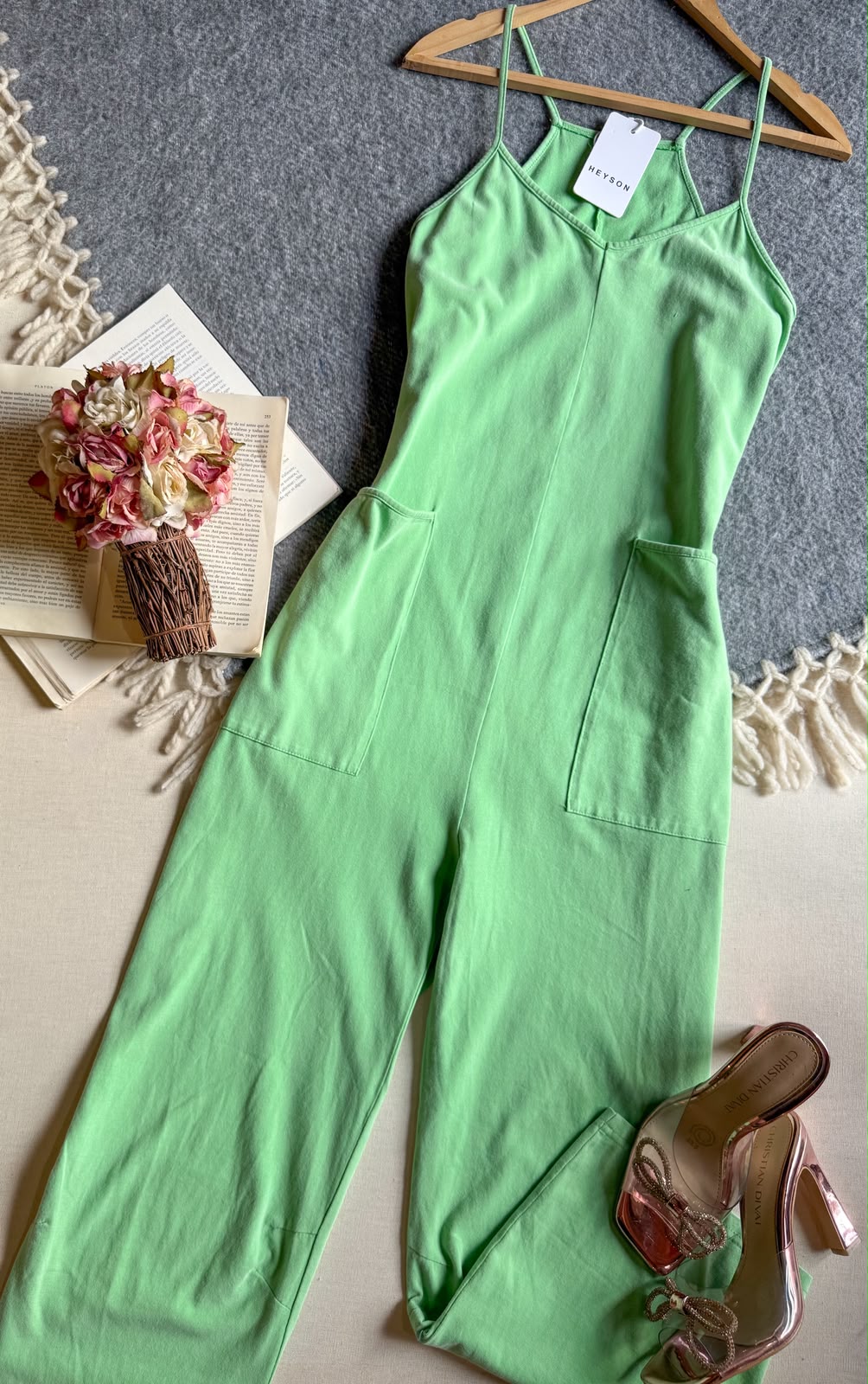 Jumpsuit Verde Fate Largo Tirantes Al Tobilllo Con Bolsas
