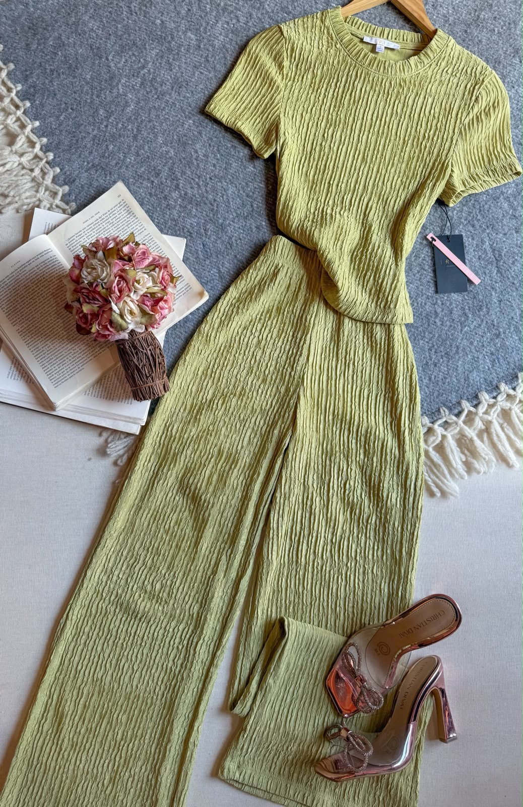 Conjunto Pantalon Verde Iris Largo Manga Corta Tela Corrugada