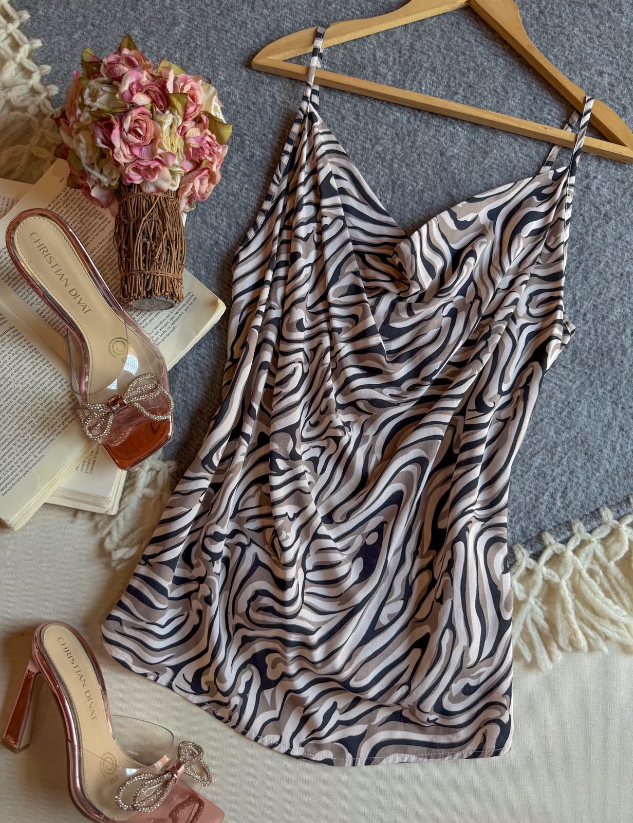 Blusa Cafe Andtheway Largo Tirantes Con Ondas Blancas Y Negras
