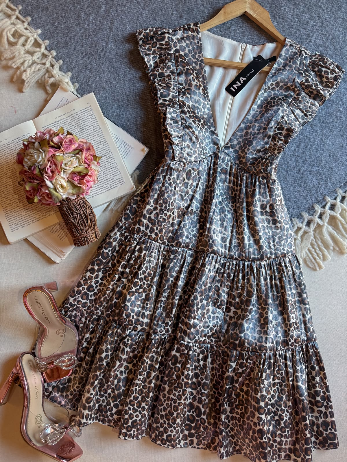 Vestido Cafe INA Corto Sin Manga Escote V Animal Print