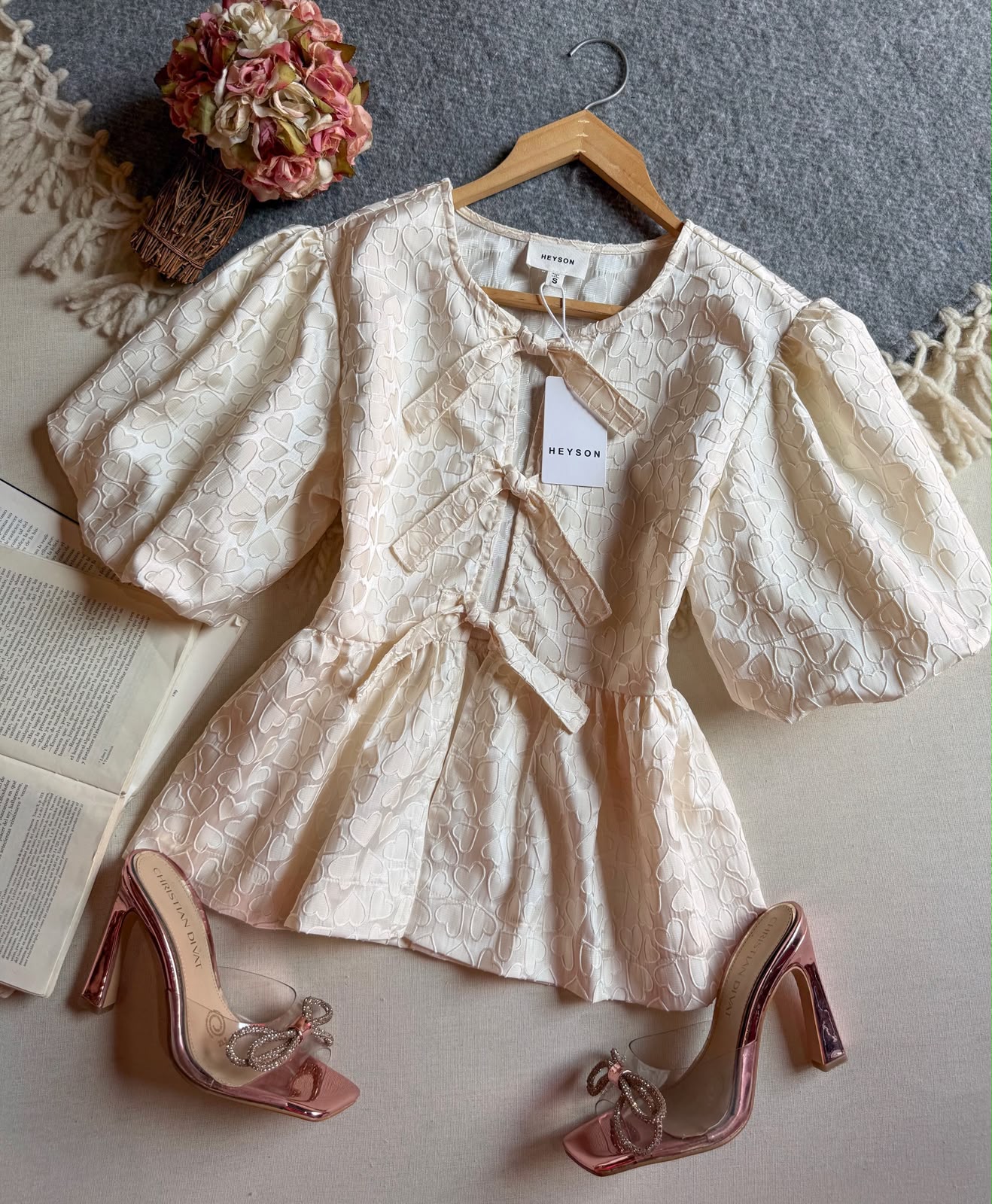 Blusa Blanco hueso Heyson Largo Manga Corta Bombacha Con Moños