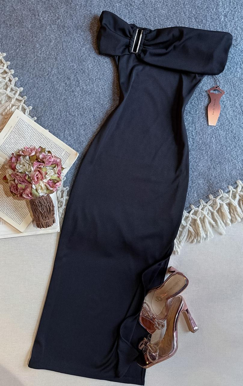 Vestido Negro Haute Monde Midi Campesino Detalle Metalico en Hombro