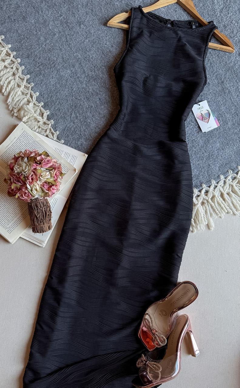 Vestido Negro Iris Midi Sin Manga Tela Con Textura Escote En Espalda