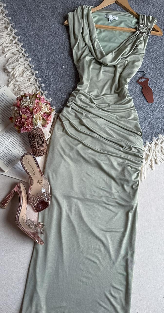 Vestido Verde Haute Monde Midi Sin Manga Corrugado Cuello Amaca Detalle Metalico en Hombro 