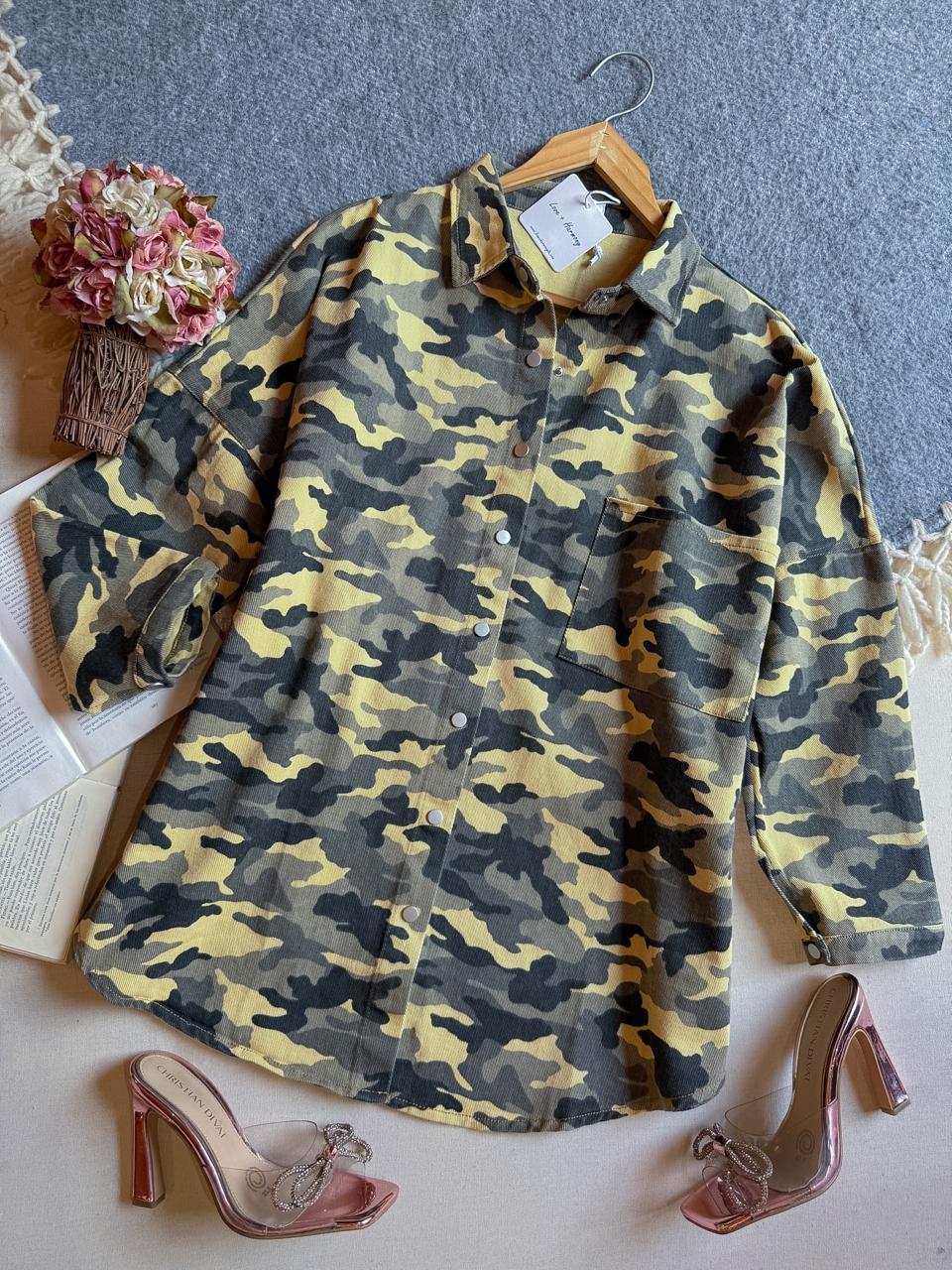 Chamarra Verde Love + Armony Largo Manga Larga Camuflajeada Oversize 