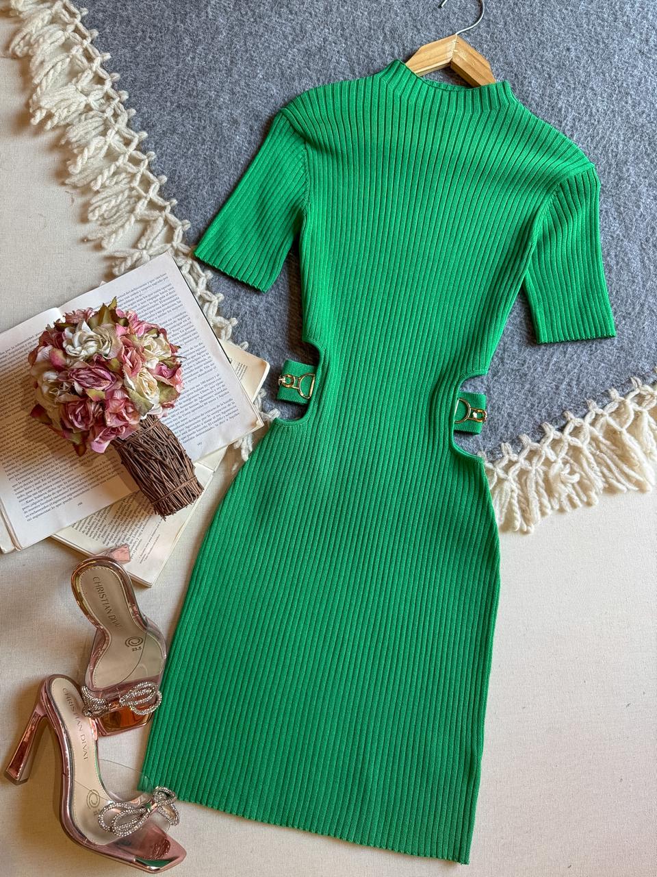 Vestido Verde LFD Corto Manga Corta Aberturas En Cintura Con Aplicacion
