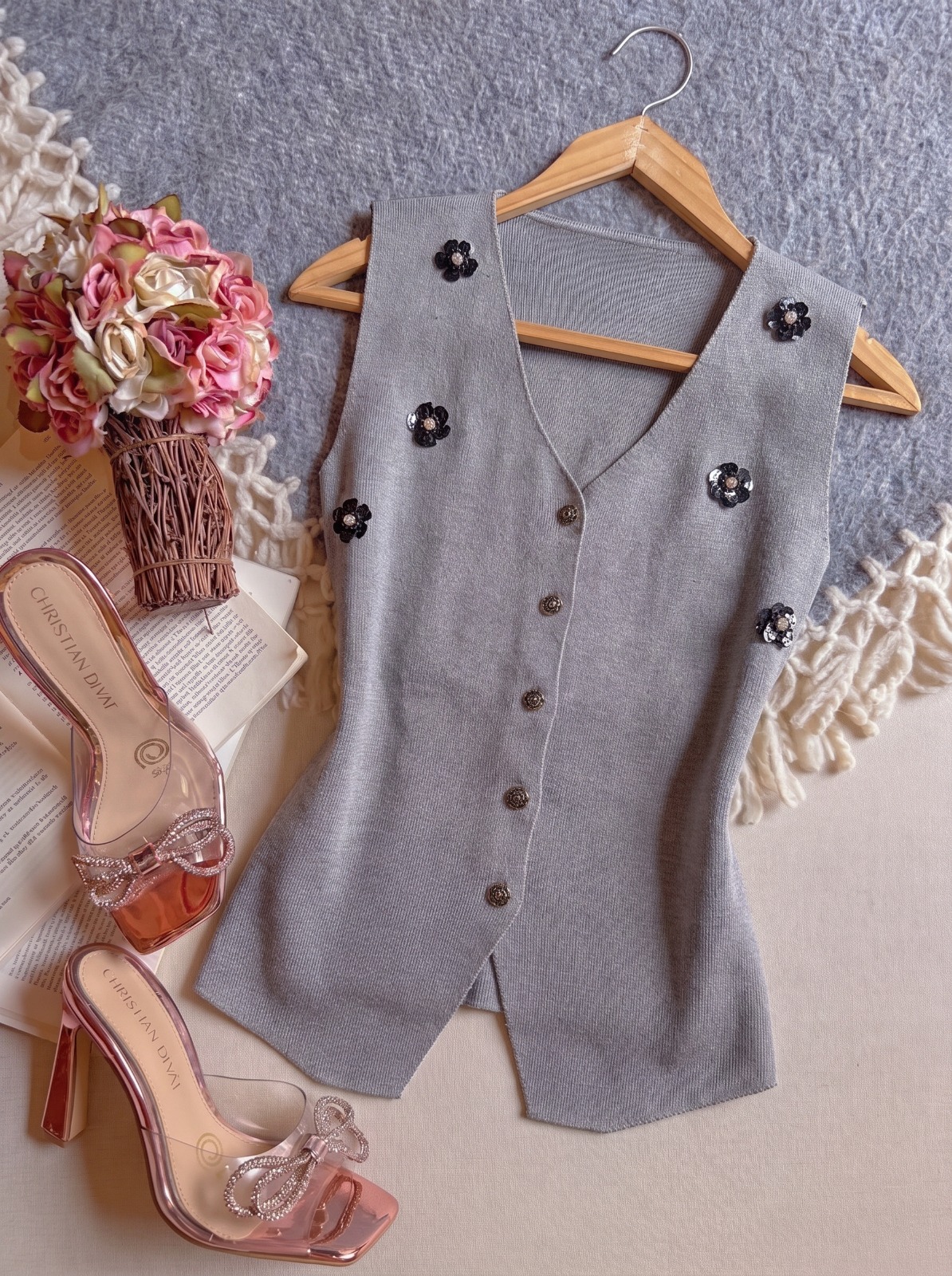 Blusa Gris Importación Premium Largo Sin Manga DeBotones Con Florecitas