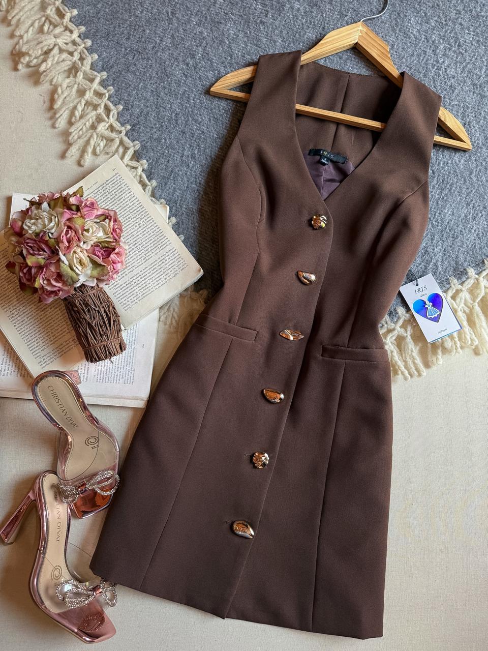 Vestido Cafe Iris Corto Sin Manga Tipo Blazer Botones Dorados
