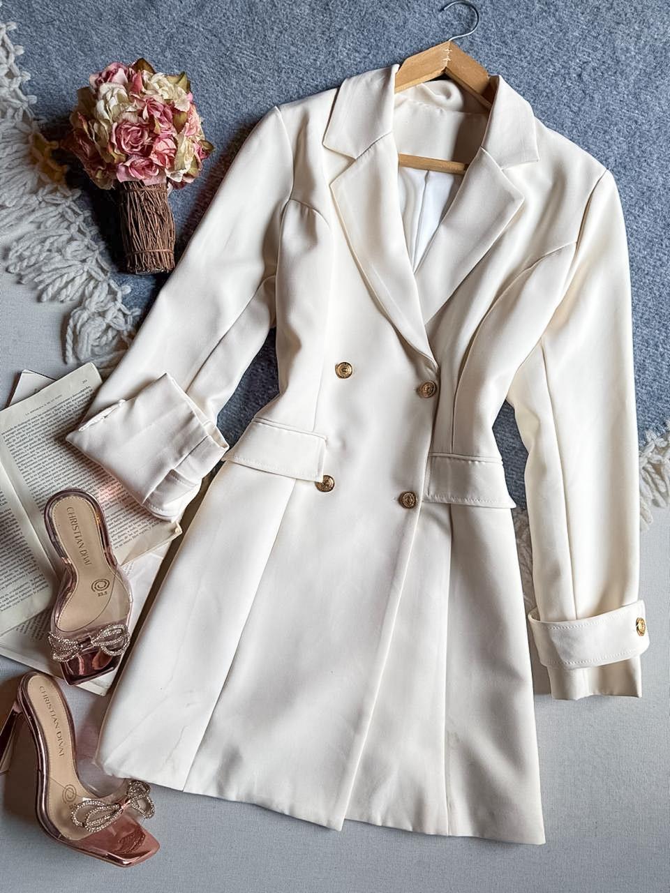 Blazer Beige Importación Premium Largo Manga Larga Botones Dorados