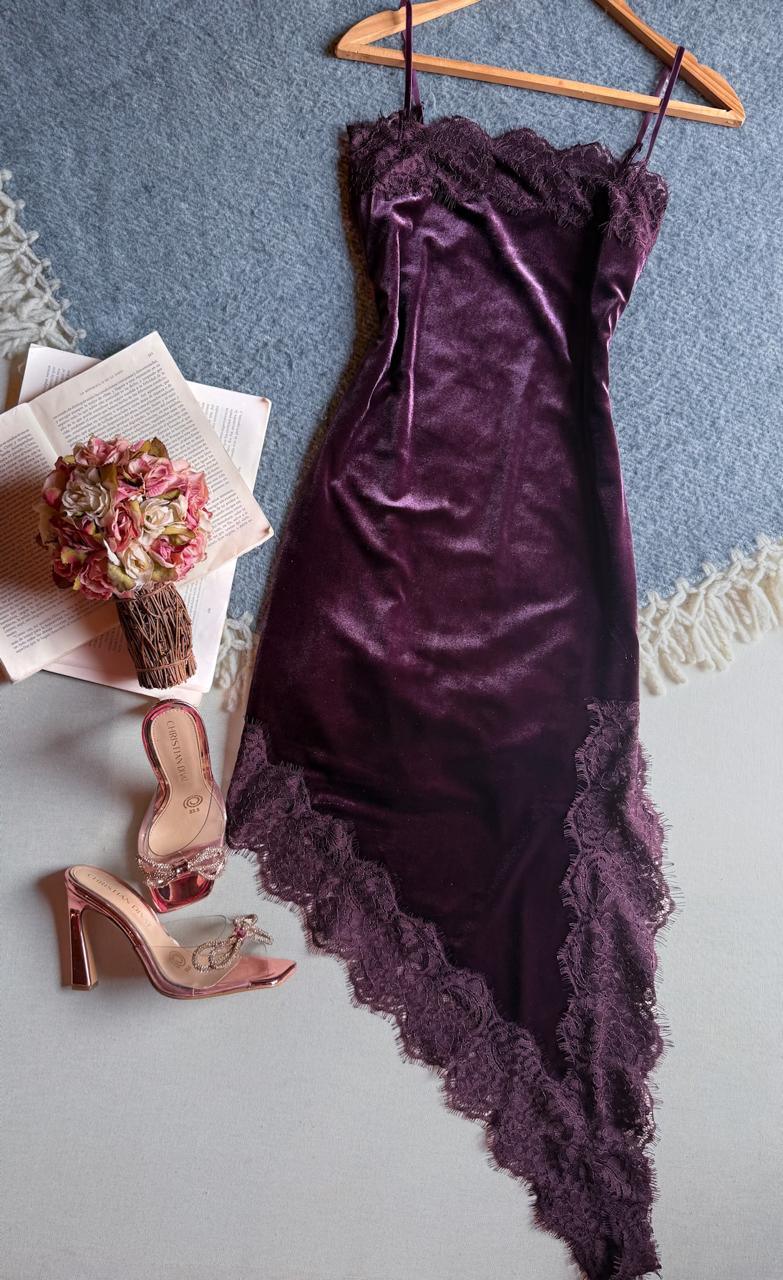 Vestido Morado Active Usa Corto Tirantes Con Encajito Asimetrico
