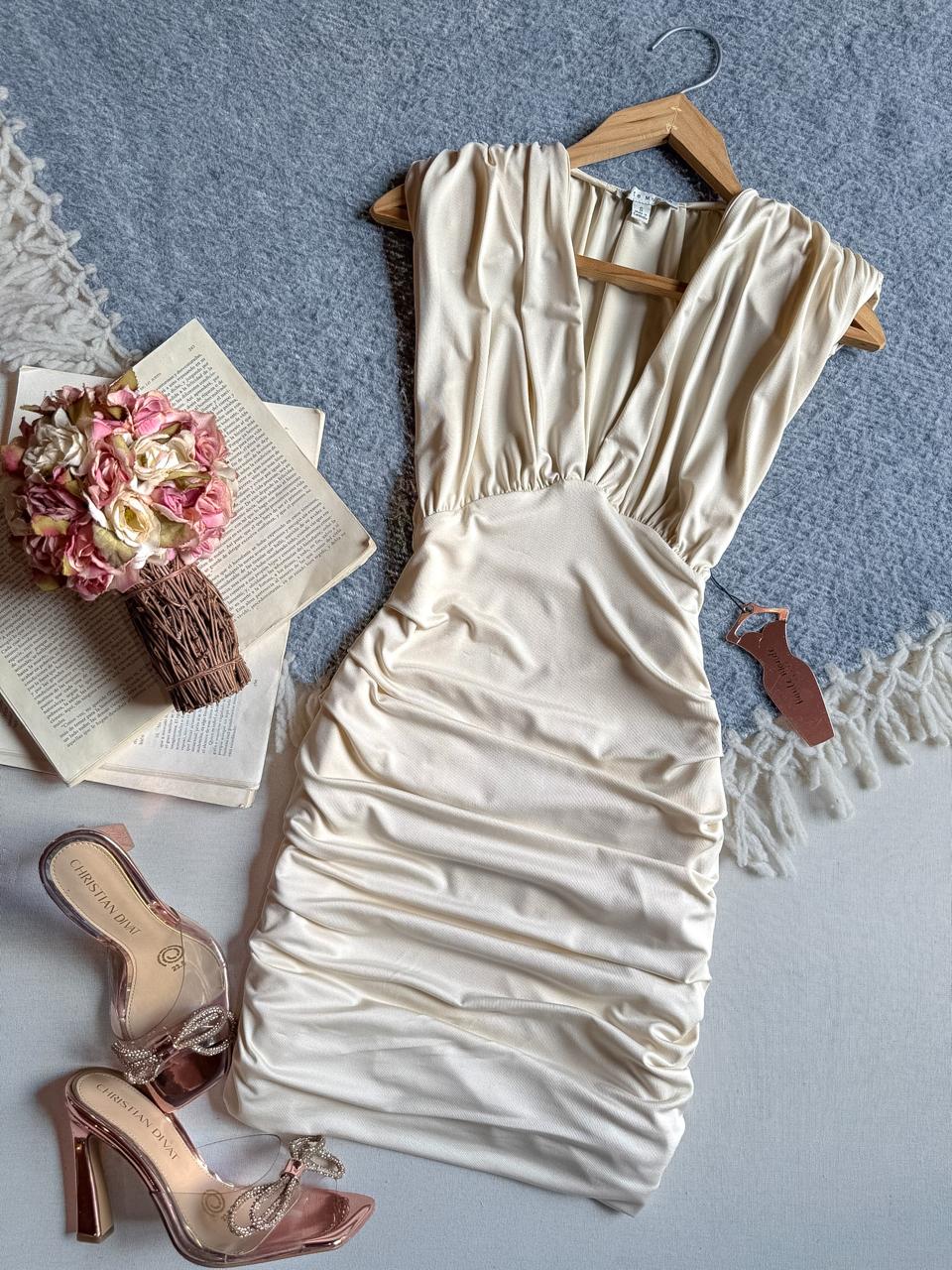 Vestido Beige Haute Monde Corto Sin Manga Escote V Semi Corrugado