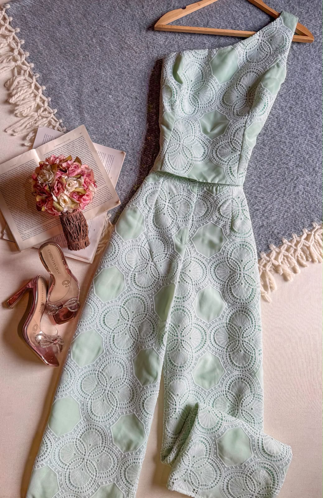 Conjunto Pantalon Verde Chicways Largo Unimanga Tela Perforada Blanca 