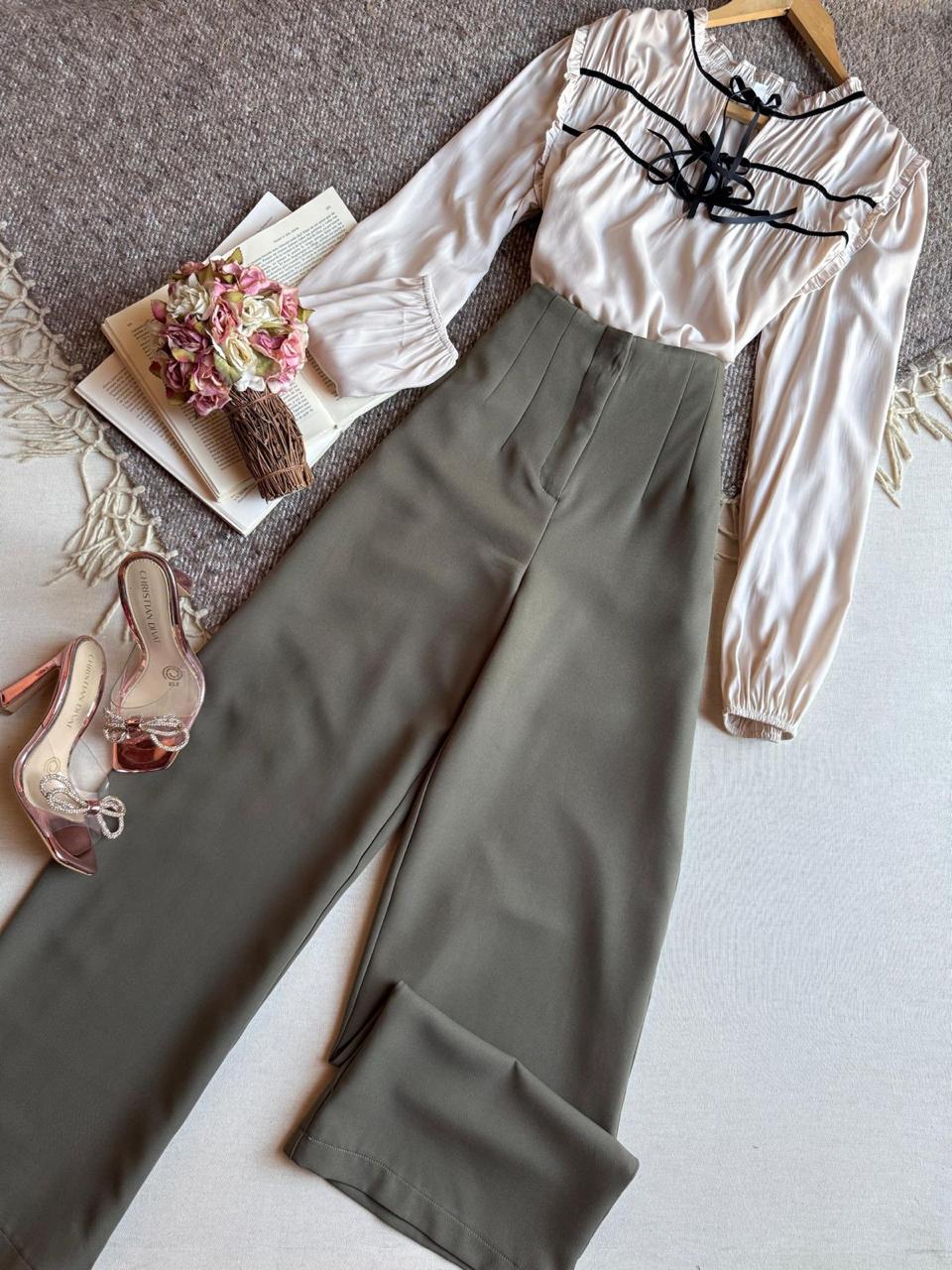 Pantalon Beige Haute Monde Largo Sin Manga